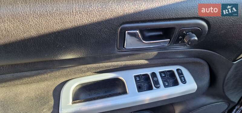 Седан Volkswagen Bora 2000 в Косове