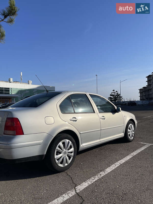 Седан Volkswagen Bora 2000 в Николаеве