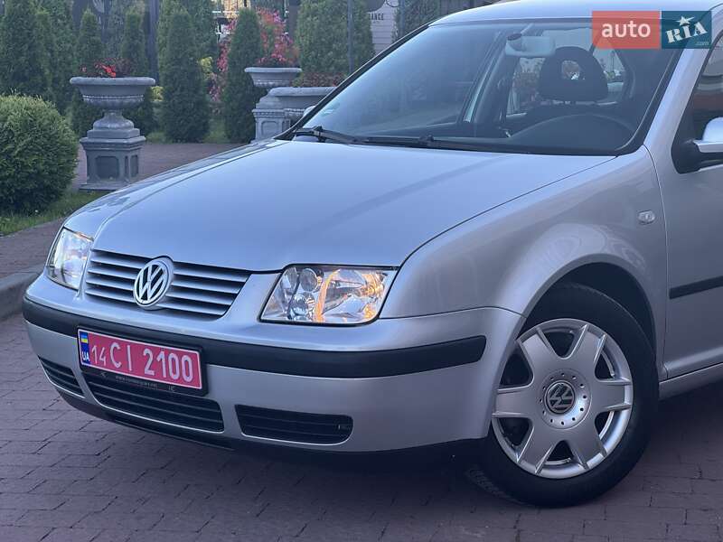 Седан Volkswagen Bora 2000 в Стрые