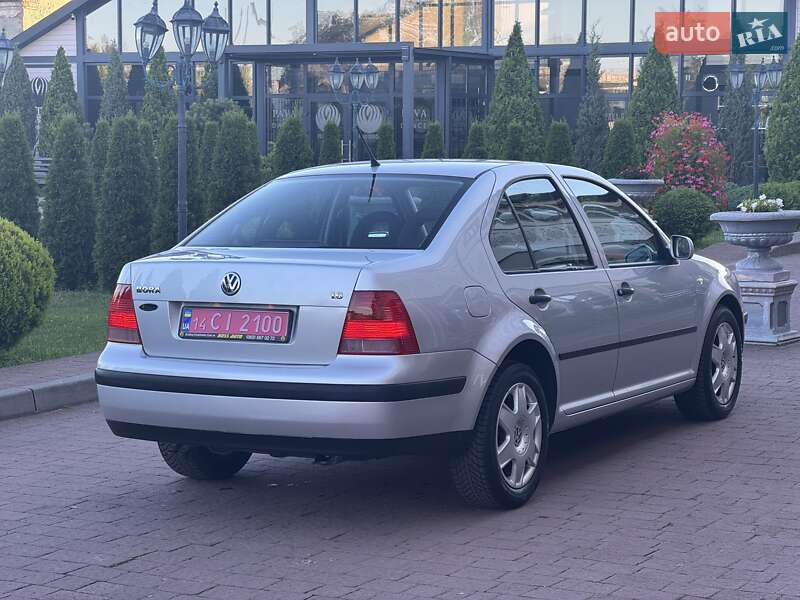Седан Volkswagen Bora 2000 в Стрые