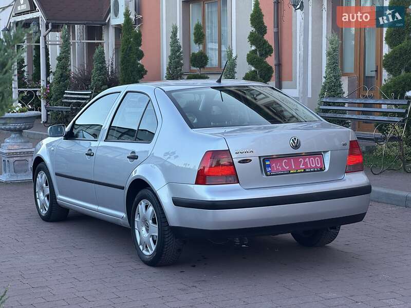 Седан Volkswagen Bora 2000 в Стрые