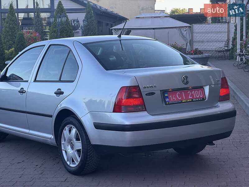 Седан Volkswagen Bora 2000 в Стрые