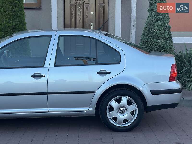 Седан Volkswagen Bora 2000 в Стрые