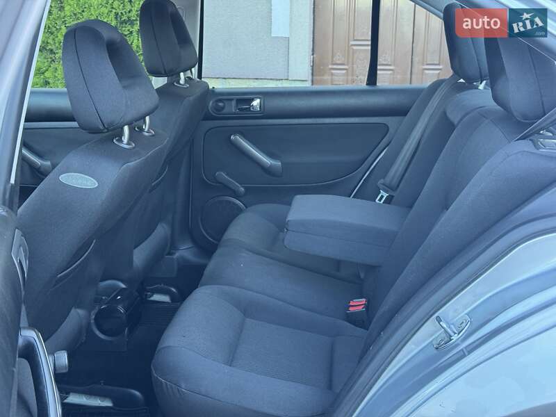 Седан Volkswagen Bora 2000 в Стрые