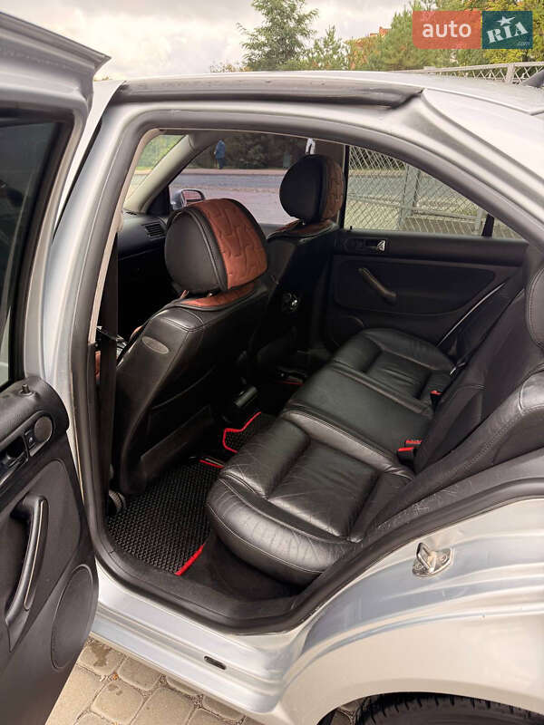 Седан Volkswagen Bora 2004 в Чорткове