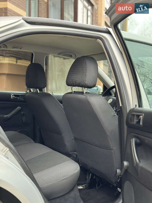 Седан Volkswagen Bora 1999 в Чернігові