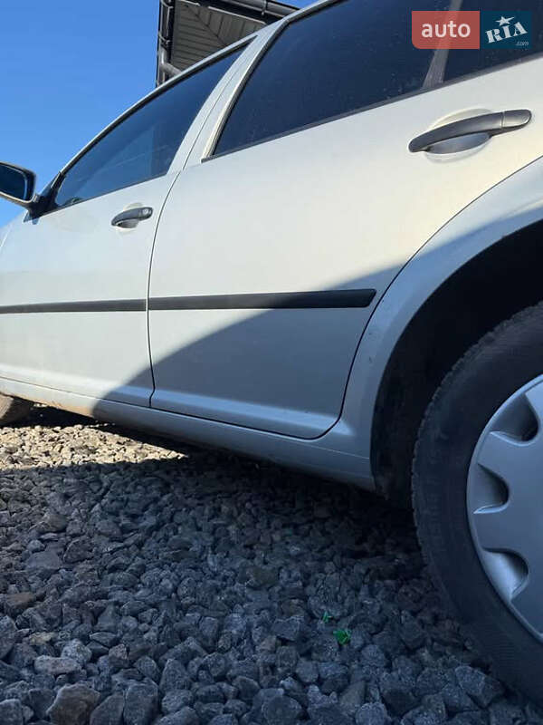 Седан Volkswagen Bora 2000 в Хмельницком