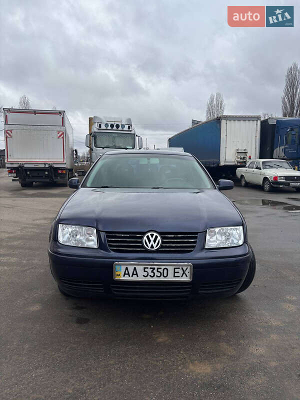Седан Volkswagen Bora 2002 в Києві