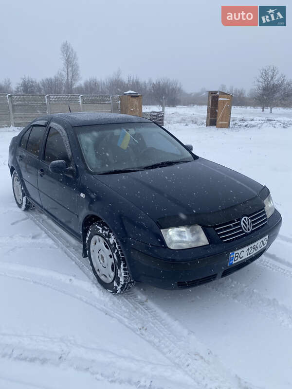 Седан Volkswagen Bora 2001 в Павлограді
