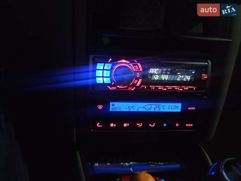 Седан Volkswagen Bora 2001 в Владимире