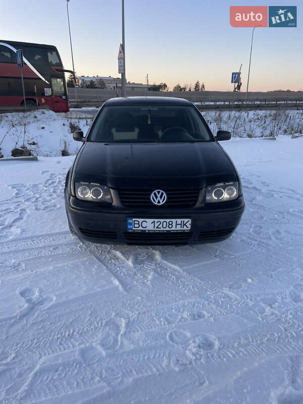 Седан Volkswagen Bora 1999 в Львові