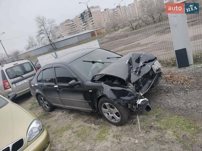 Седан Volkswagen Bora 2004 в Запорожье фото 3 Седан Volkswagen Bora 2004 в Запорожье