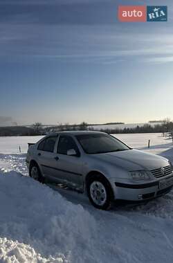 Седан Volkswagen Bora 2001 в Ладыжине