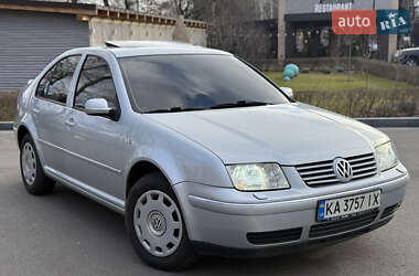 Седан Volkswagen Bora 2002 в Києві