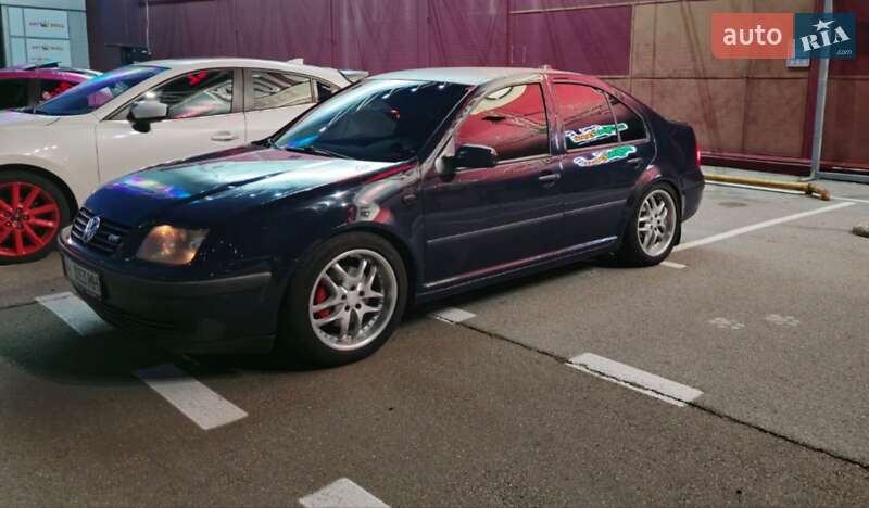 Седан Volkswagen Bora 2000 в Киеве