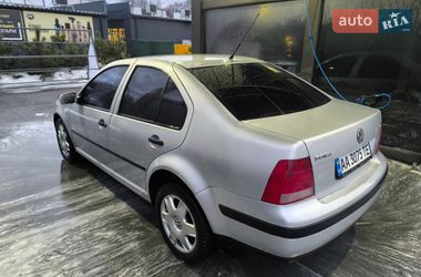 Седан Volkswagen Bora 2005 в Яготине