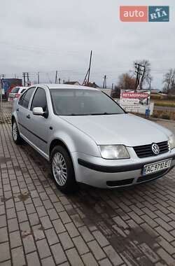 Седан Volkswagen Bora 2003 в Нововолынске