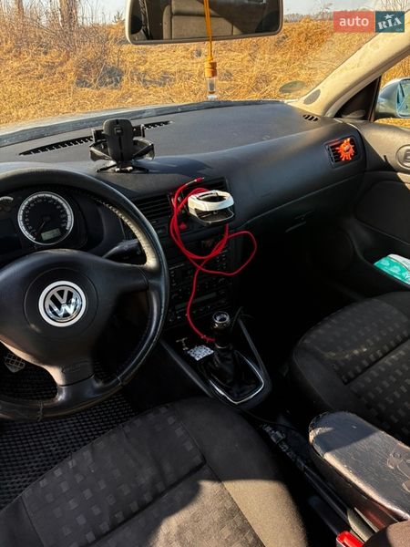 Седан Volkswagen Bora 2001 в Ровно