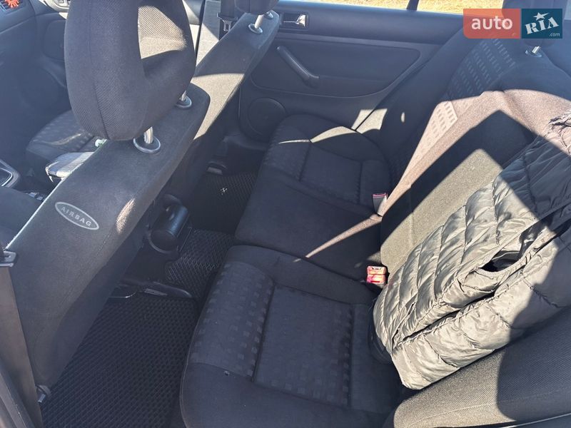 Седан Volkswagen Bora 2001 в Ровно