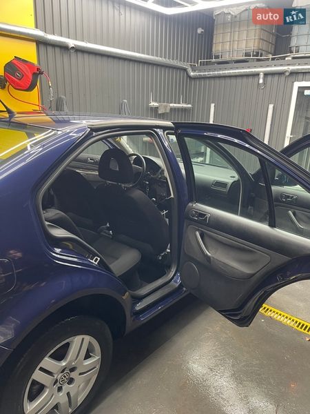 Седан Volkswagen Bora 2001 в Ирпене