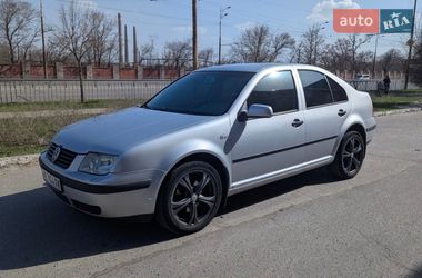 Седан Volkswagen Bora 2004 в Днепре