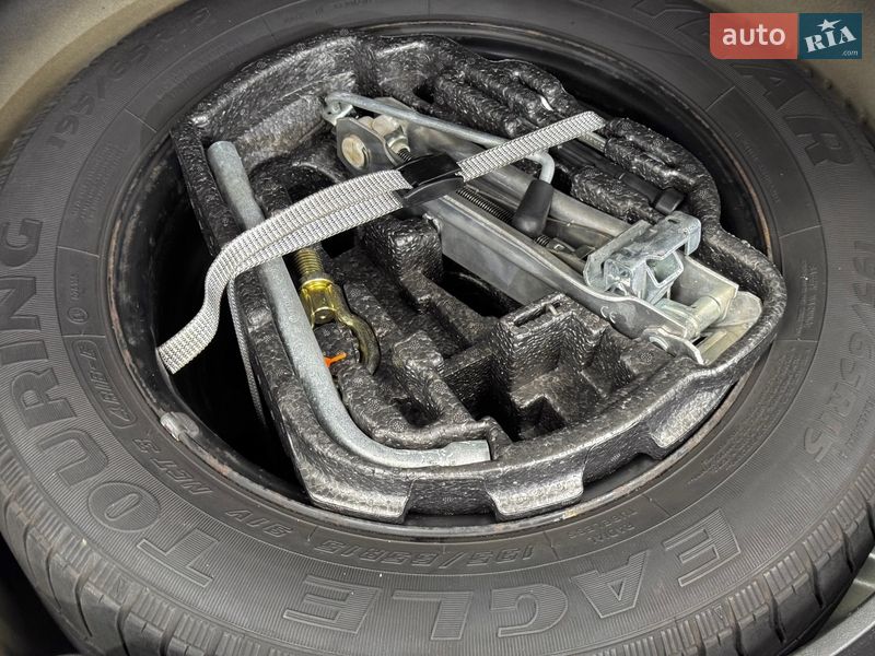 Универсал Volkswagen Bora 2001 в Стрые