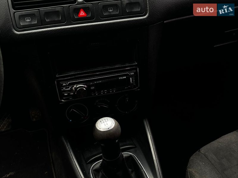 Седан Volkswagen Bora 1998 в Бориславі