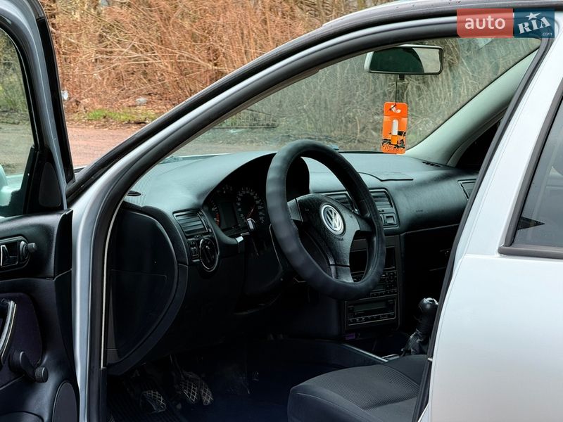 Седан Volkswagen Bora 2004 в Мене