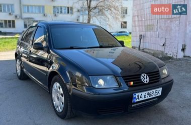 Седан Volkswagen Bora 1999 в Києві