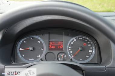 Грузопассажирский фургон Volkswagen Caddy 2010 в 