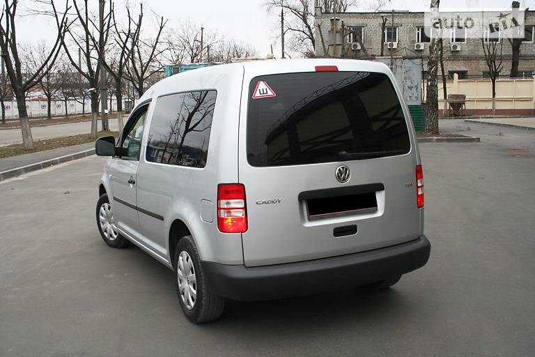 Грузопассажирский фургон Volkswagen Caddy 2010 в Киеве
