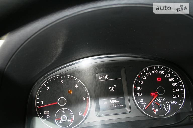 Грузопассажирский фургон Volkswagen Caddy 2010 в Киеве