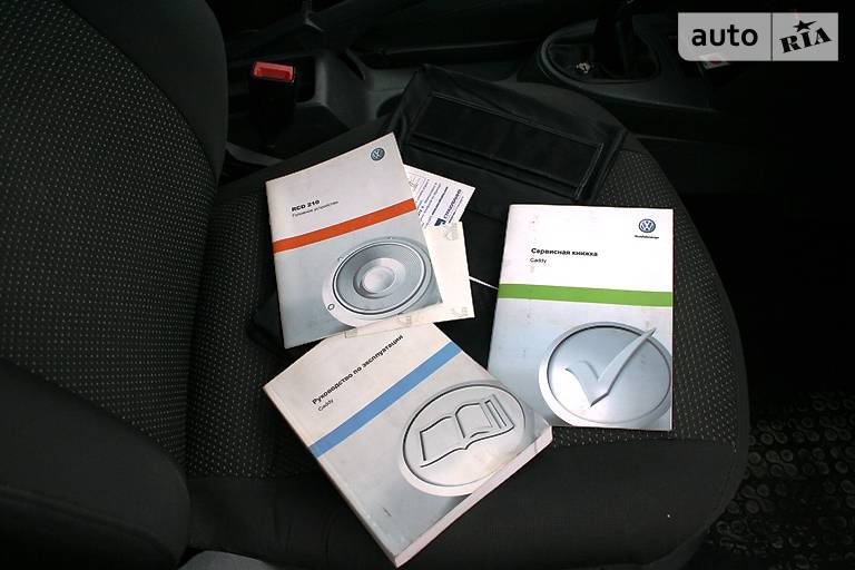 Грузопассажирский фургон Volkswagen Caddy 2010 в Киеве