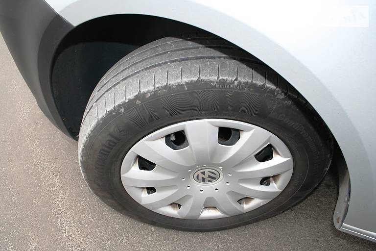 Грузопассажирский фургон Volkswagen Caddy 2010 в Киеве