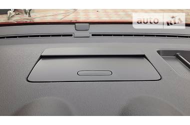 Минивэн Volkswagen Caddy 2012 в 