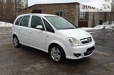 Седан Volkswagen Caddy 2010 в 