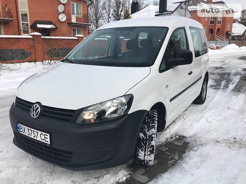 Грузопассажирский фургон Volkswagen Caddy 2012 в Хмельницком