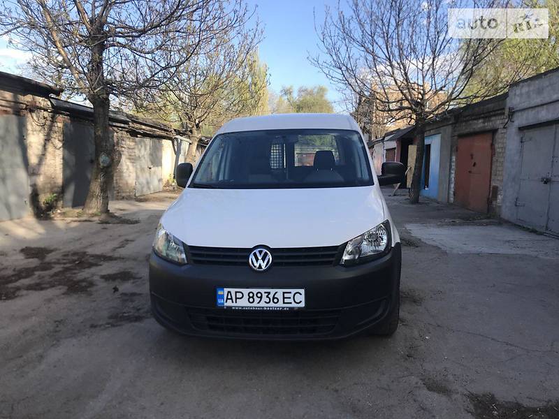 Вантажопасажирський фургон Volkswagen Caddy 2012 в Запоріжжі