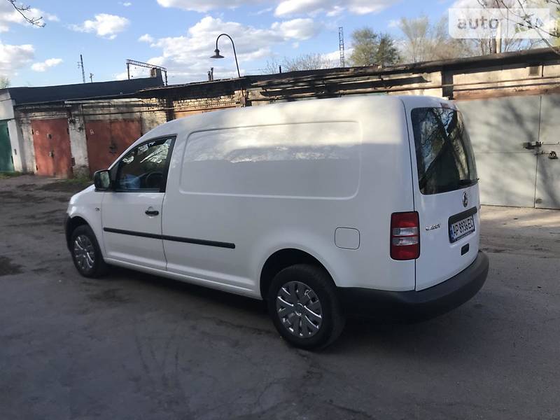Вантажопасажирський фургон Volkswagen Caddy 2012 в Запоріжжі
