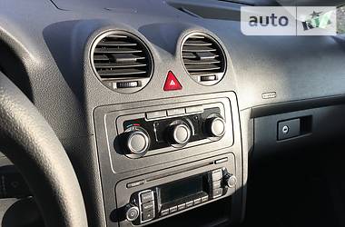Вантажопасажирський фургон Volkswagen Caddy 2013 в 