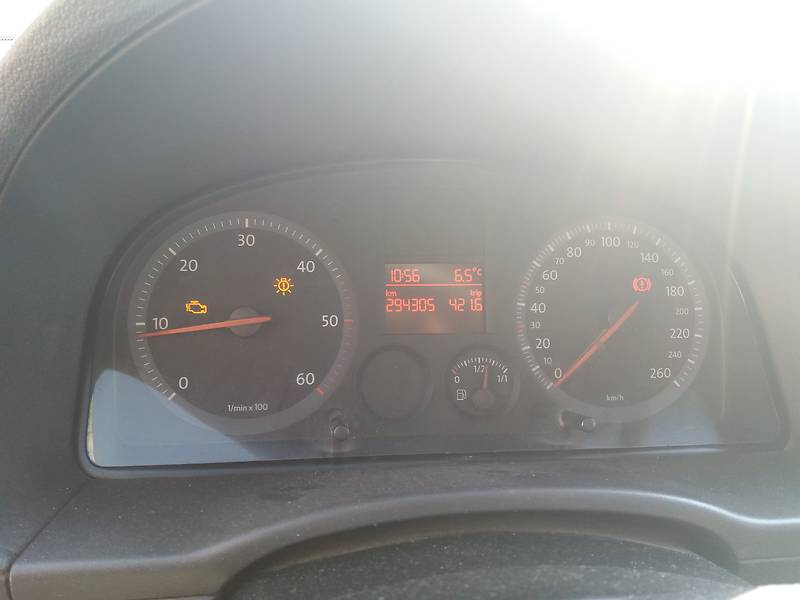 Вантажопасажирський фургон Volkswagen Caddy 2006 в Києві