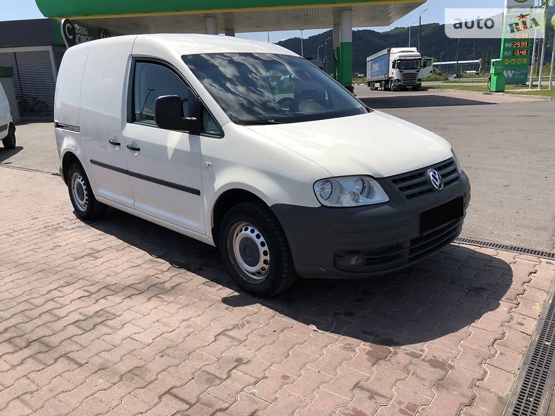 Вантажопасажирський фургон Volkswagen Caddy 2004 в Хусті