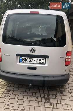 Седан Volkswagen Caddy 2012 в 