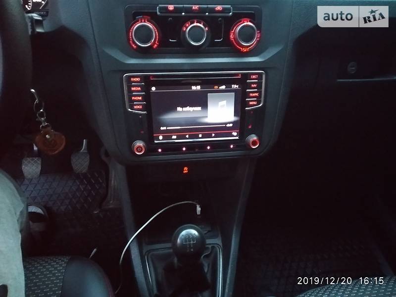 Грузопассажирский фургон Volkswagen Caddy 2016 в Дубно