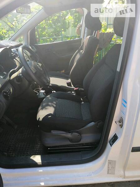 Минивэн Volkswagen Caddy 2015 в 