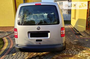 Вантажопасажирський фургон Volkswagen Caddy 2011 в 