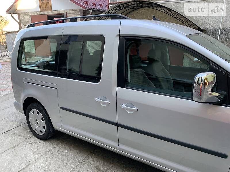 Мінівен Volkswagen Caddy 2008 в Чернівцях