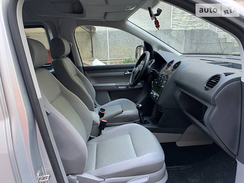 Мінівен Volkswagen Caddy 2008 в Чернівцях