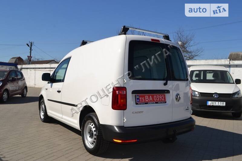 Вантажопасажирський фургон Volkswagen Caddy 2016 в Хмельницькому