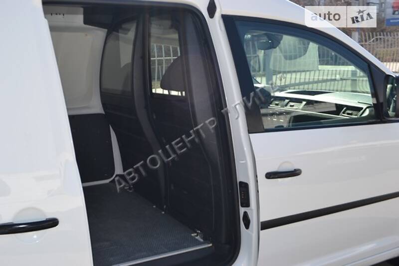 Вантажопасажирський фургон Volkswagen Caddy 2016 в Хмельницькому